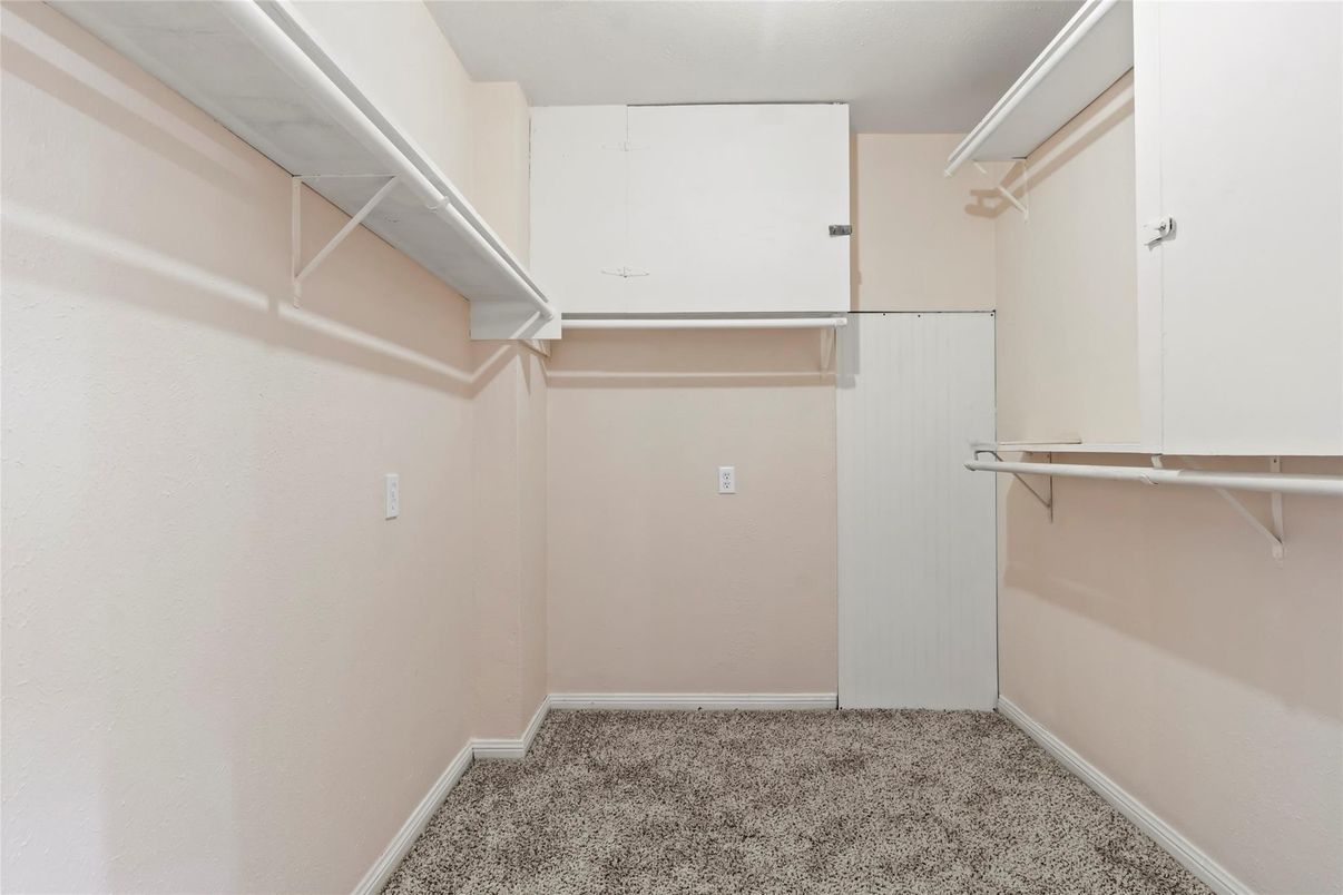 Interior, Walk-in Closets