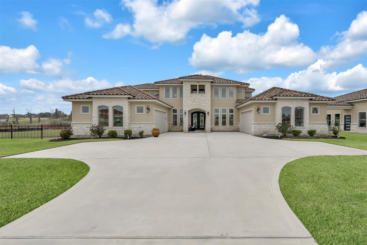 Backyard, Exterior, Facade, Mediterranean