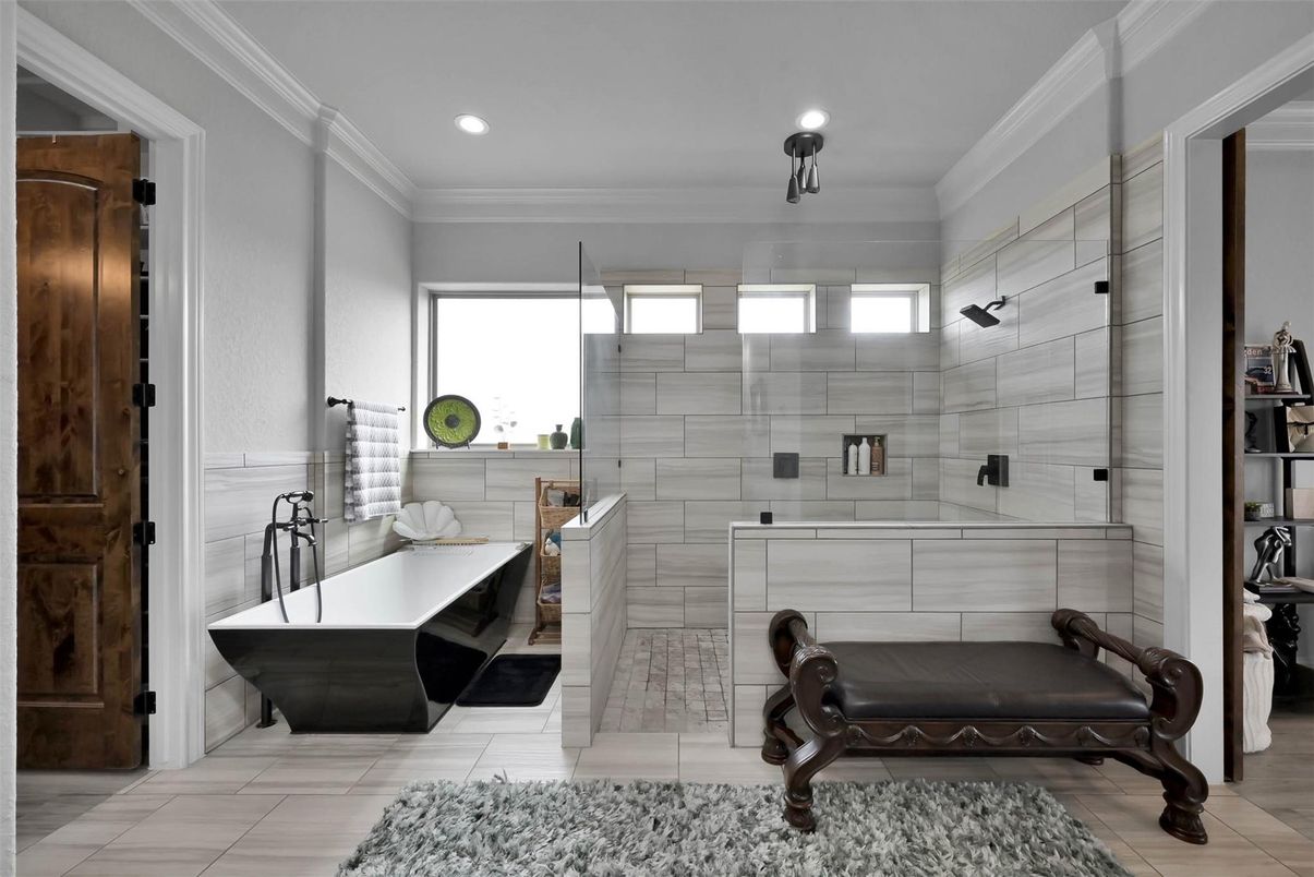 Bathroom, Free Standing Baths, Glass Shower, Interior, Recessed Lighting