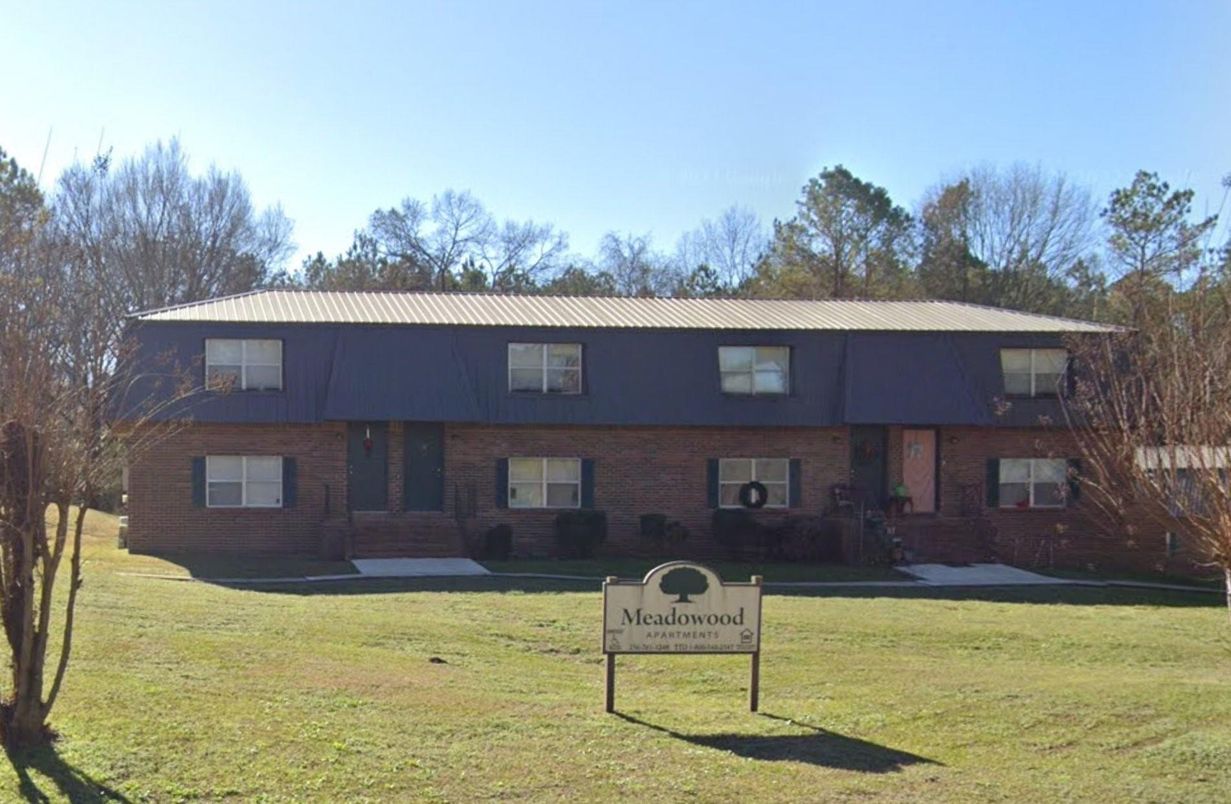 Exterior, Facade, Brick Facade, Split Level