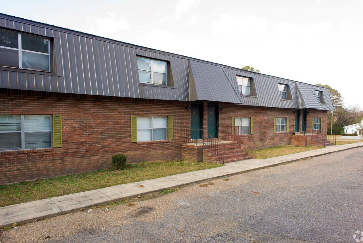 Exterior, Facade, Brick Facade, Rowhouse