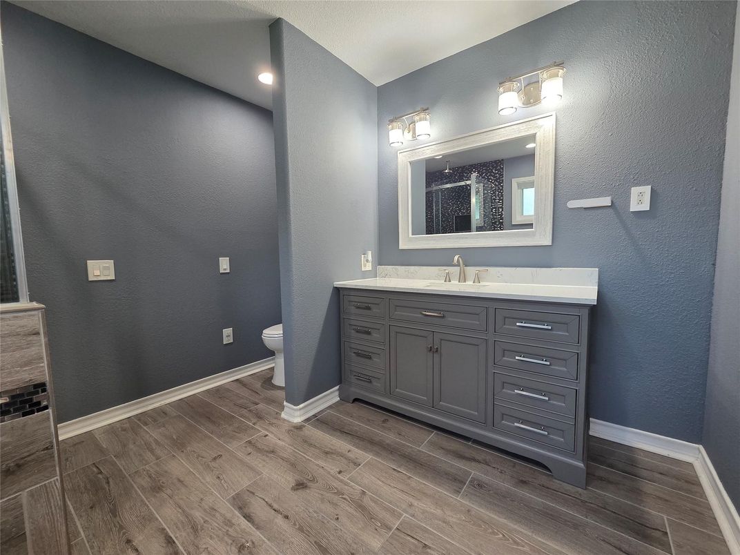 Bathroom, Interior, Recessed Lighting, Wood Texture Flooring