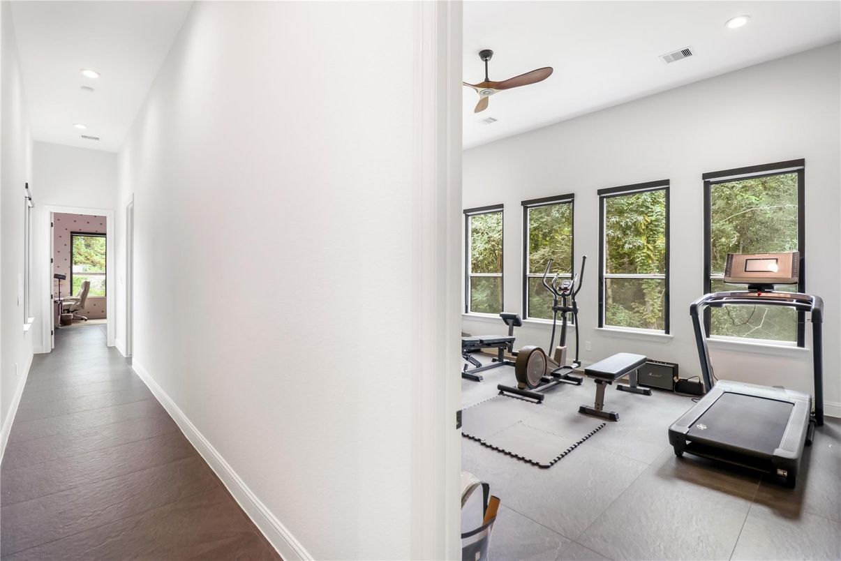 Fitness Equipment, Interior, Recessed Lighting, Wood Texture Flooring