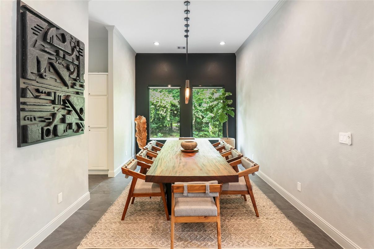 Dining room, Interior, Pendant Lights, Recessed Lighting