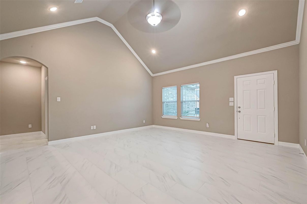 Empty room, Interior, Marble, Recessed Lighting