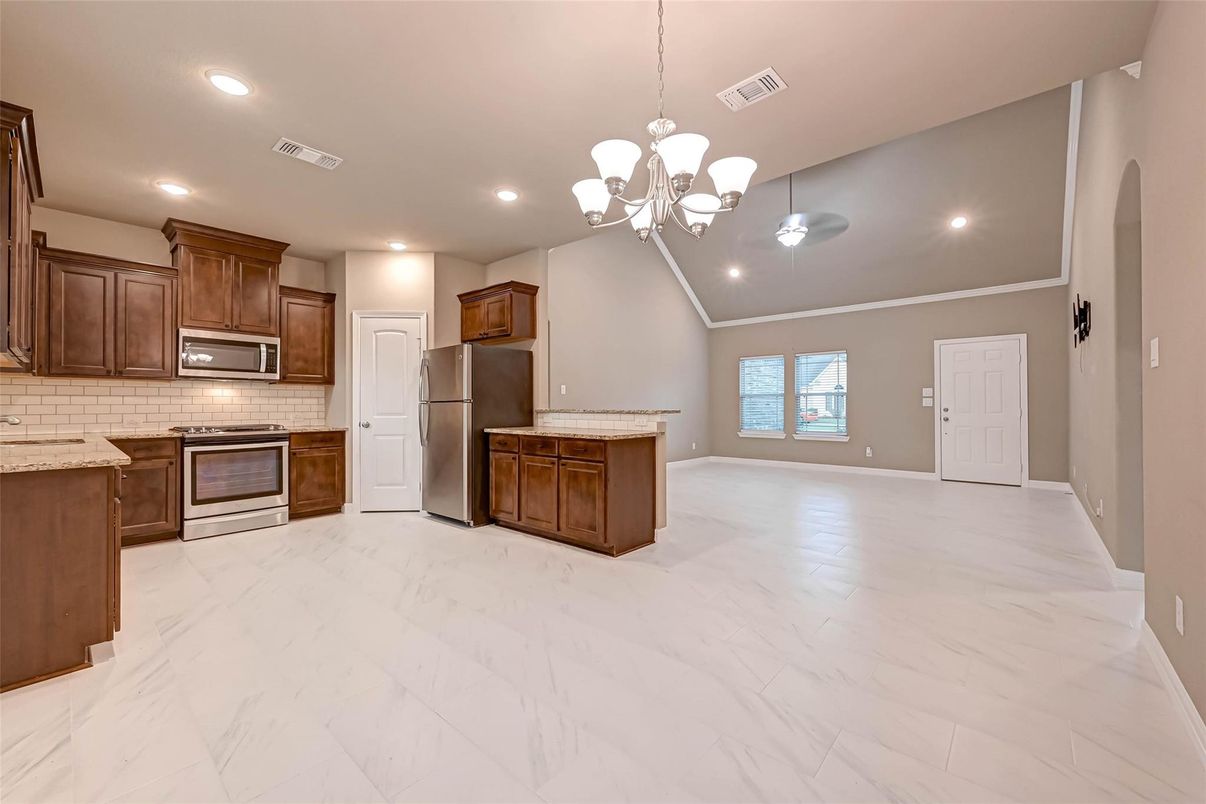 Chandelier, Empty room, Interior, Kitchen, Marble, Recessed Lighting