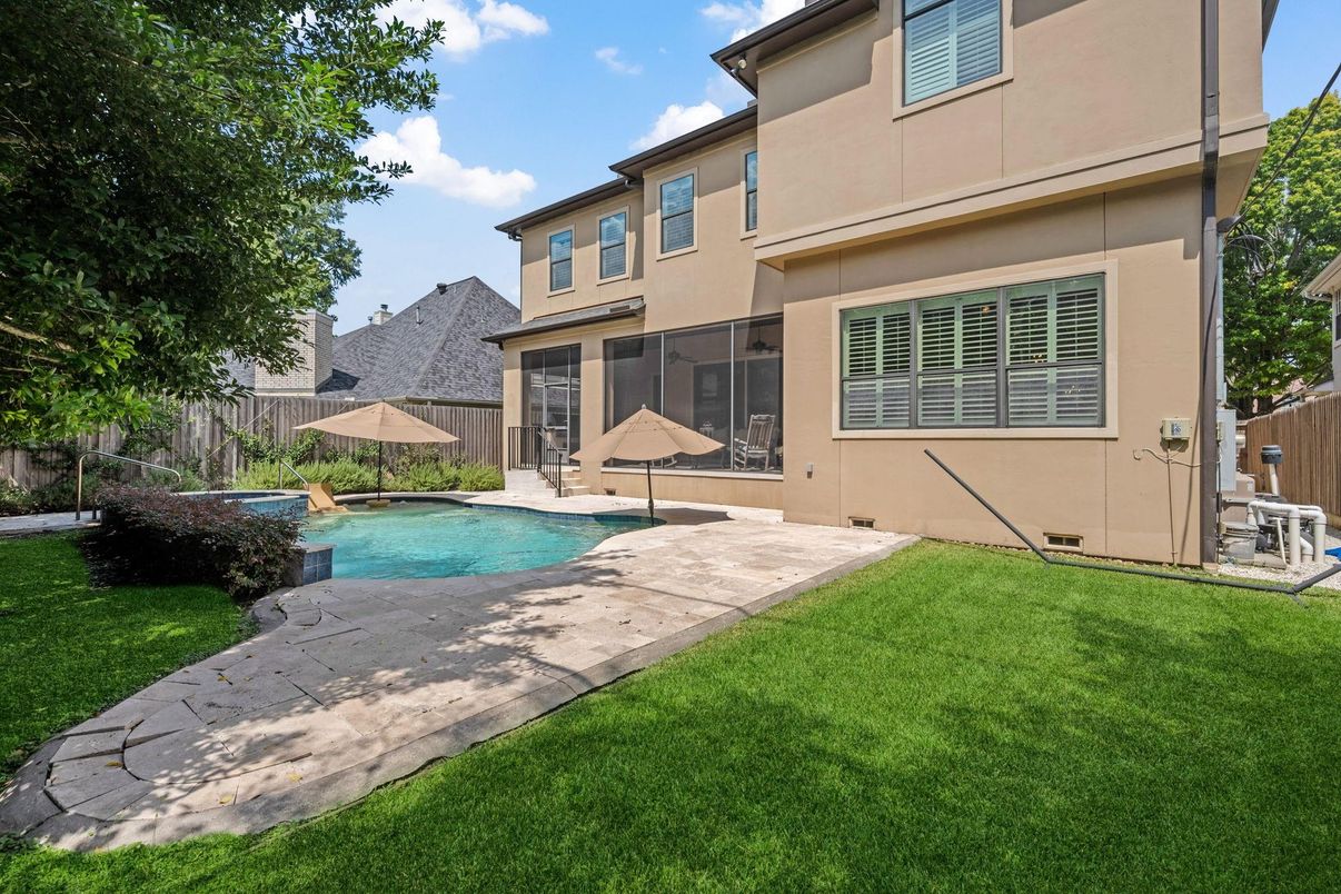 Backyard, Exterior, Pool