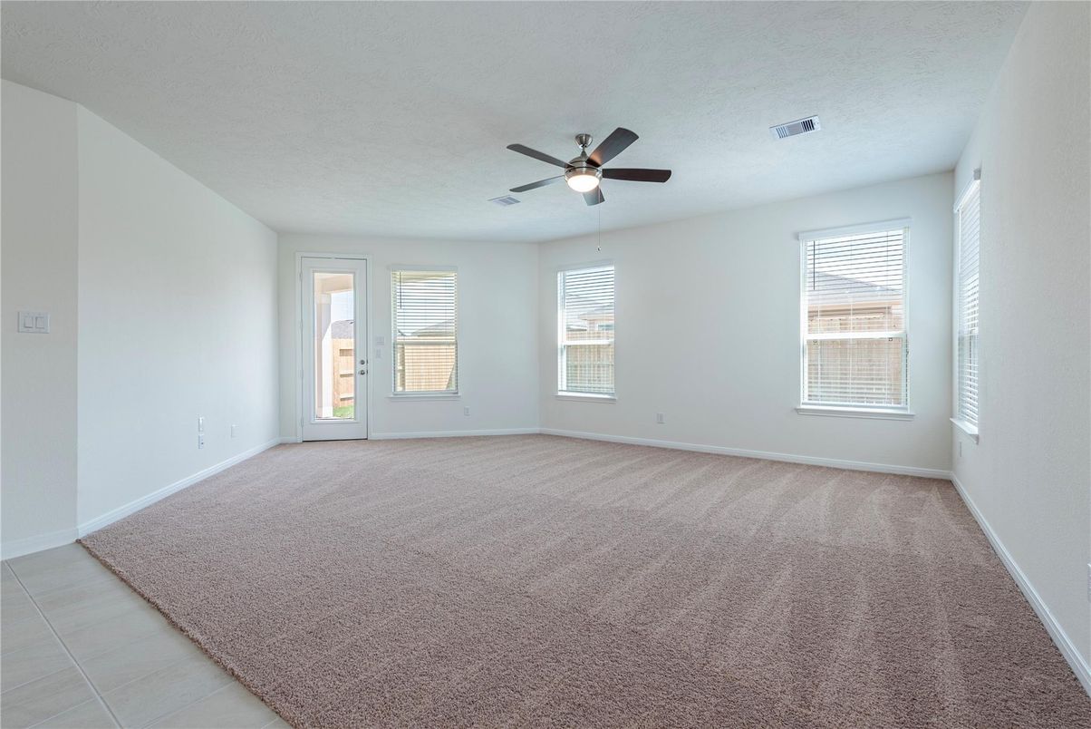 Empty room, Interior