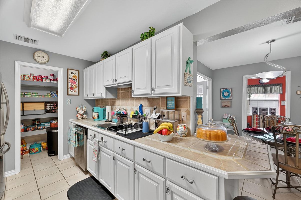 Dining room, Interior, Kitchen, Tile Countertops