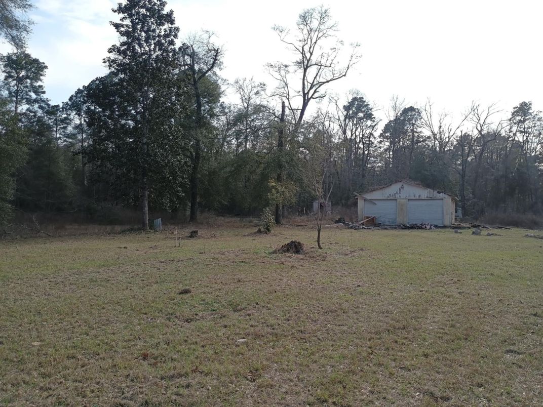 Backyard, Detached Garage, Exterior