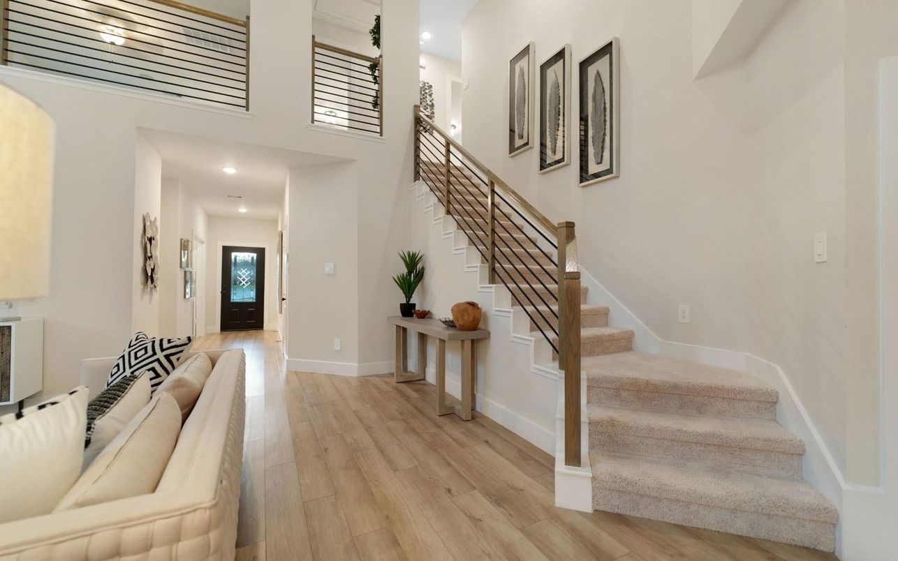 Interior, Recessed Lighting, Wood Texture Flooring