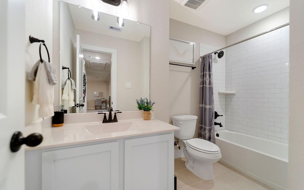 Bathroom, Interior, Recessed Lighting