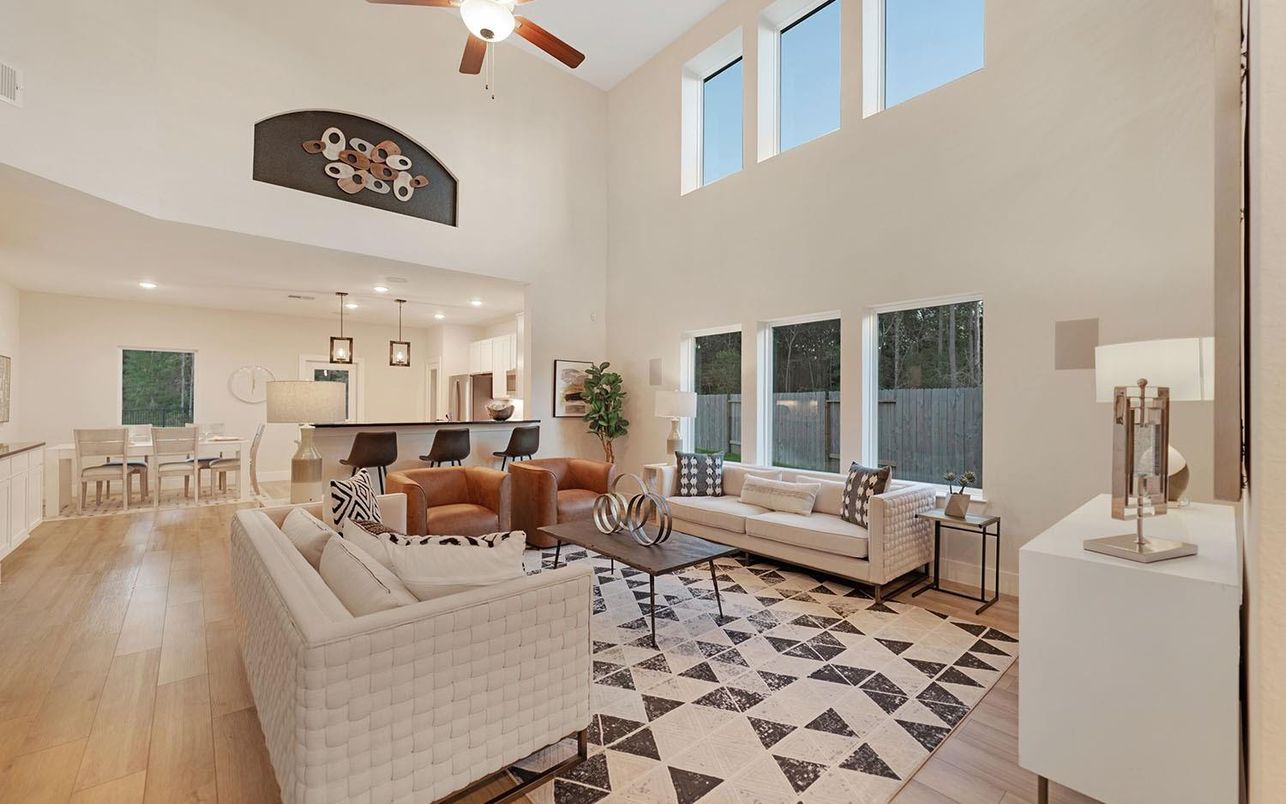 Dining room, Interior, Kitchen, Living room, Pendant Lights, Recessed Lighting, Wood Texture Flooring