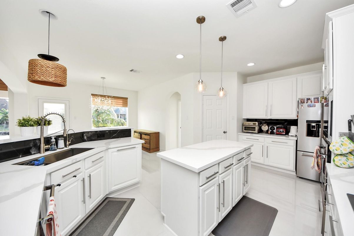 Interior, Kitchen, Pendant Lights, Recessed Lighting