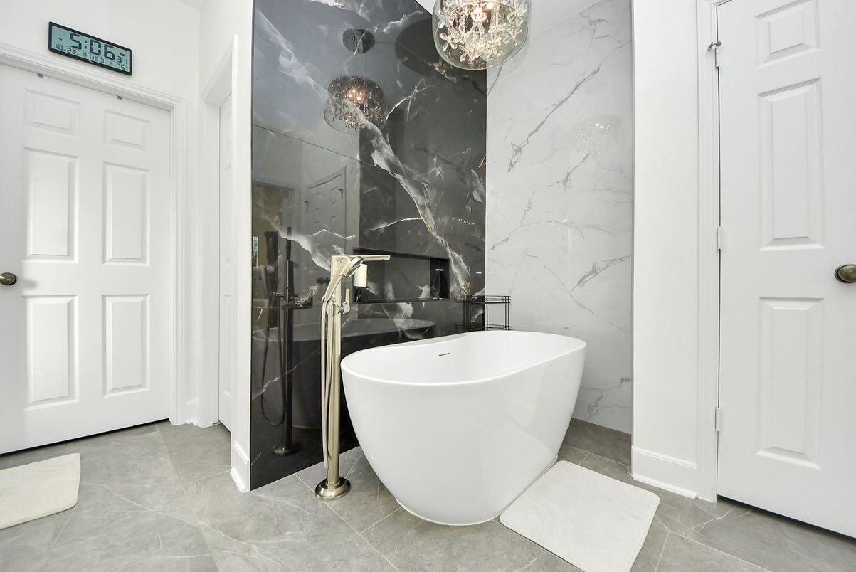 Bathroom, Free Standing Baths, Interior, Marble Walls