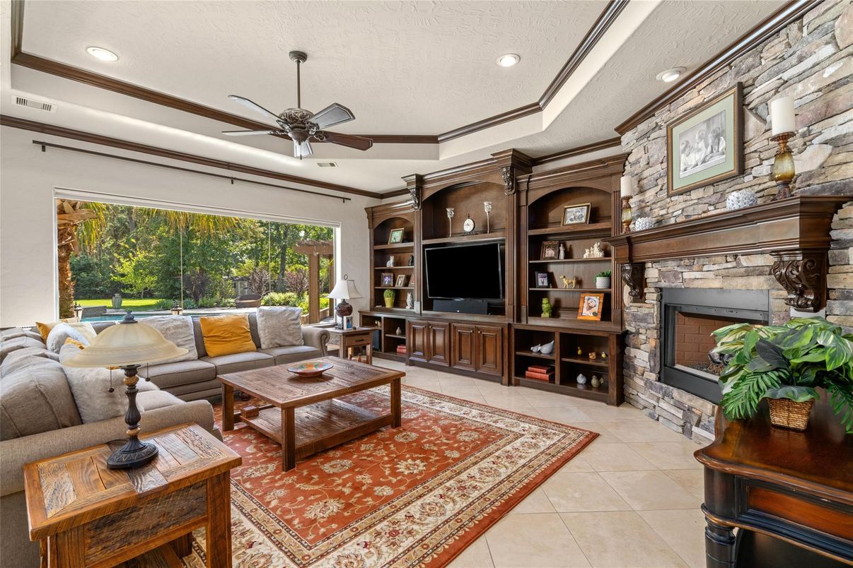 Fireplace, Interior, Living room, Recessed Lighting