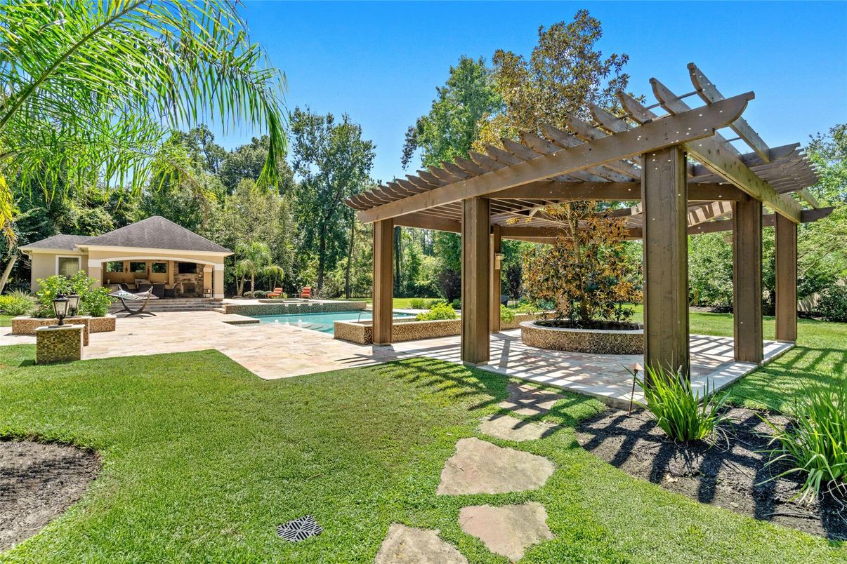 Backyard, Exterior, Pool