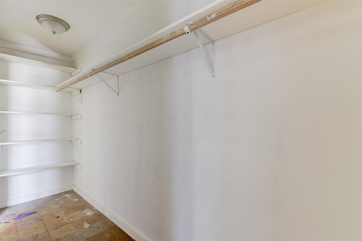 Interior, Walk-in Closets