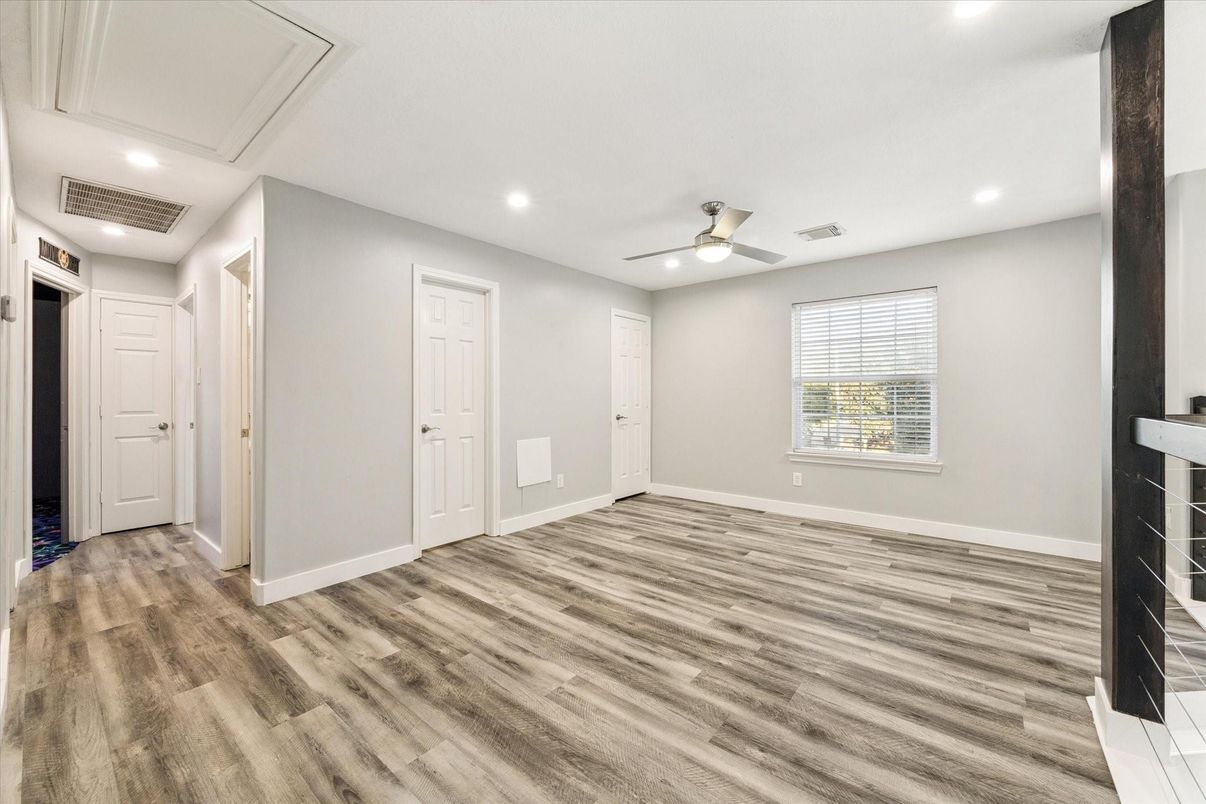 Empty room, Interior, Recessed Lighting, Wood Texture Flooring