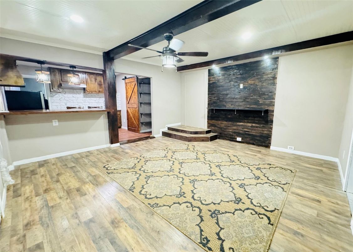 Interior, Kitchen, Pendant Lights, Recessed Lighting, Wood Texture Flooring