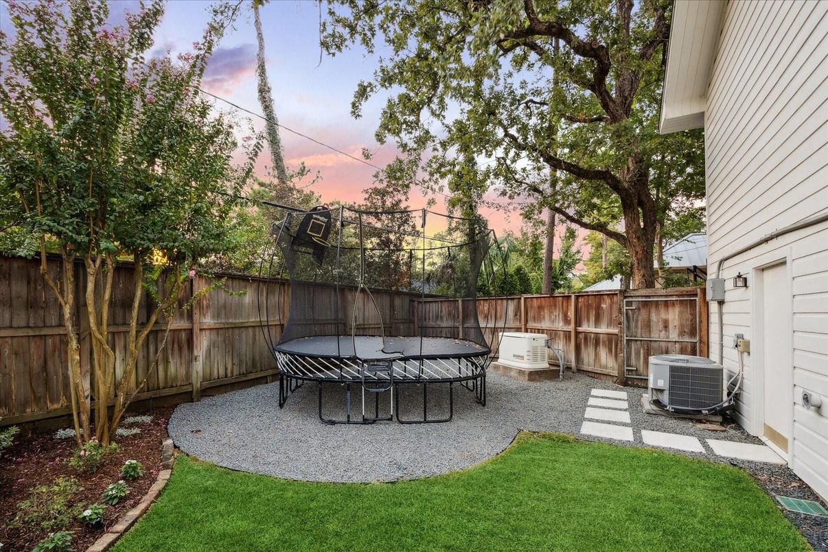 Backyard, Exterior, Playground