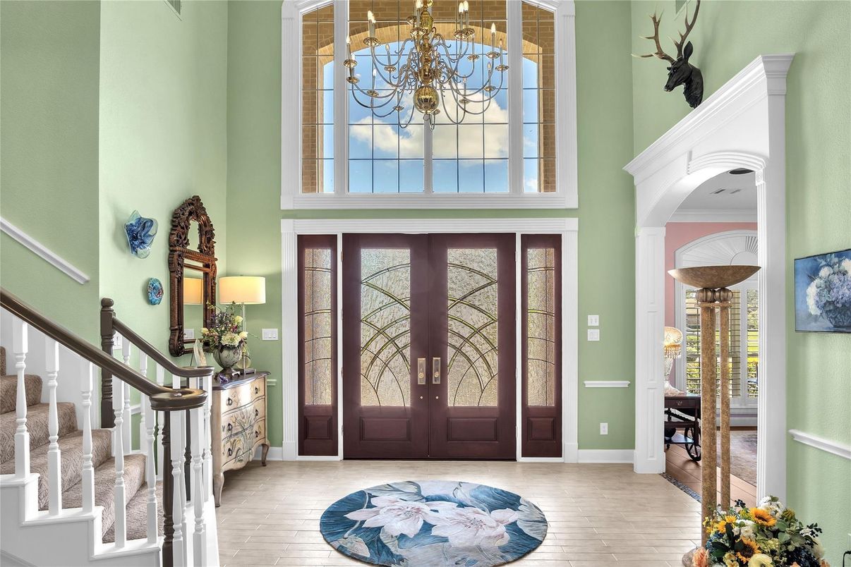 Chandelier, Interior, Wood Texture Flooring