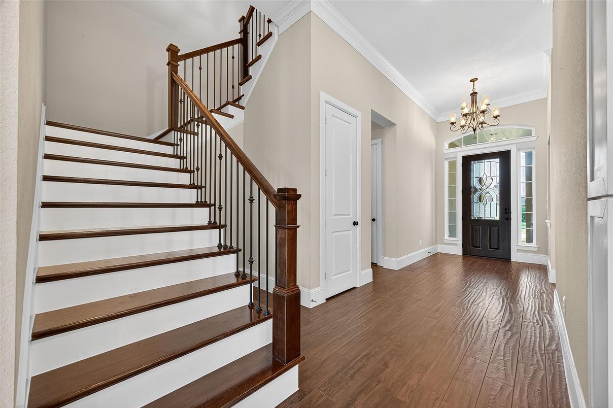 Chandelier, Interior, Wood Texture Flooring