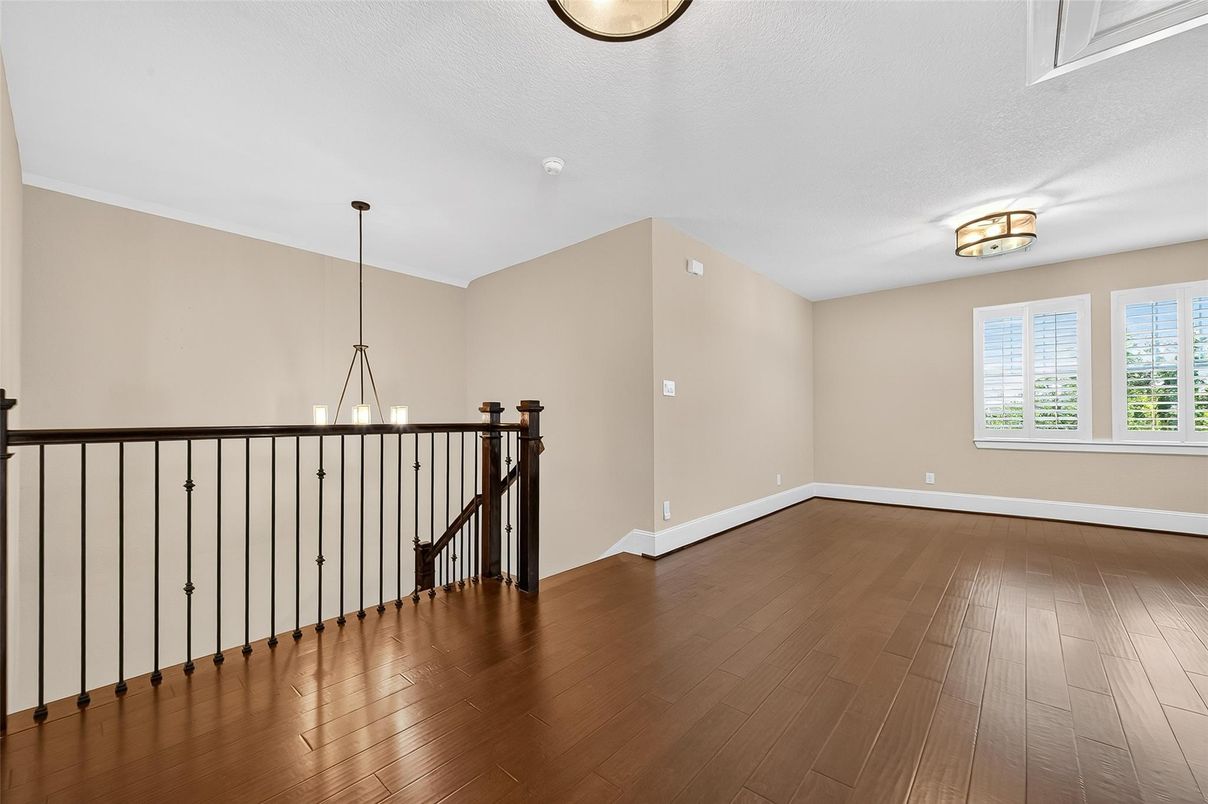 Empty room, Interior, Pendant Lights, Wood Texture Flooring