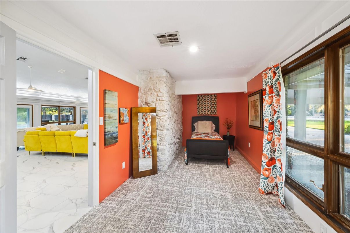 Interior, Marble, Recessed Lighting, Stone Walls