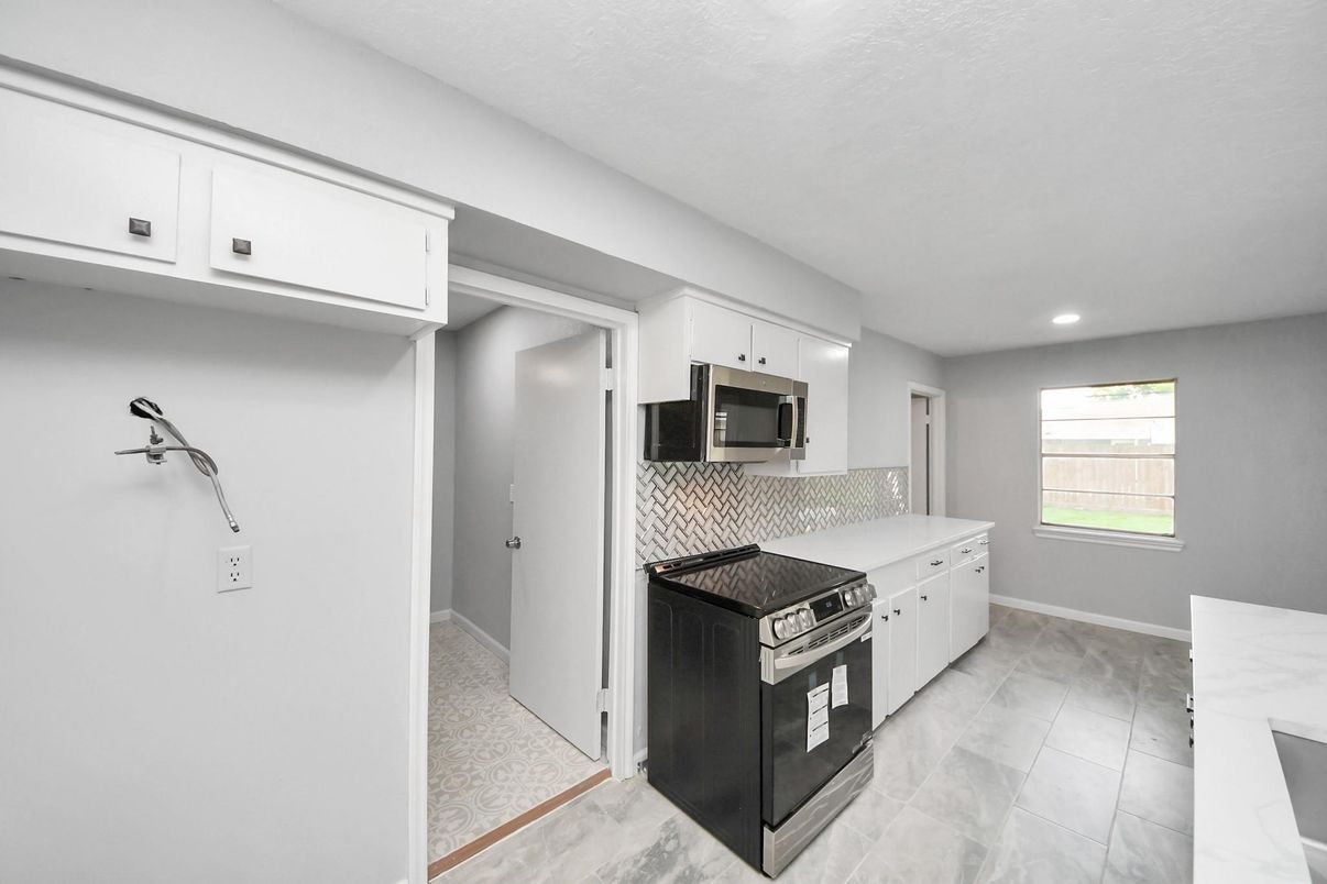 Interior, Kitchen, Recessed Lighting