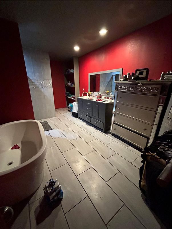 Bathroom, Free Standing Baths, Interior, Recessed Lighting, Wood Texture Flooring