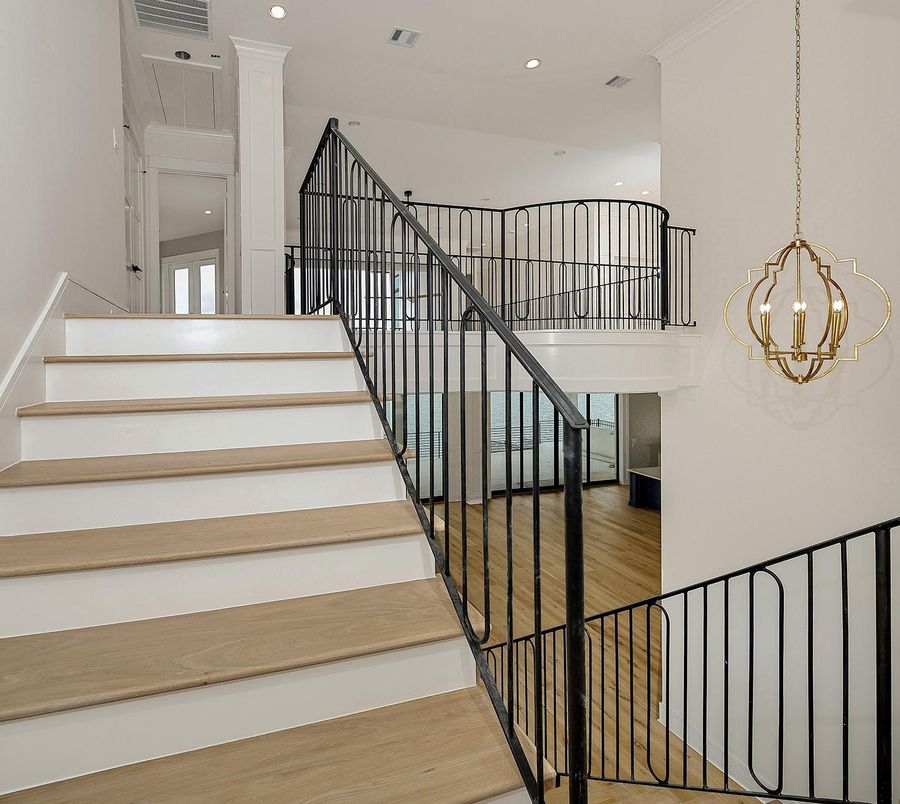 Interior, Pendant Lights, Recessed Lighting, Wood Texture Flooring