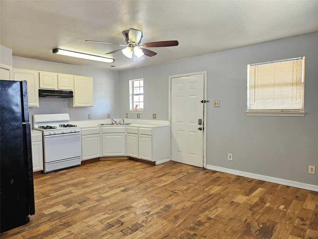 Interior, Kitchen, Wood Texture Flooring