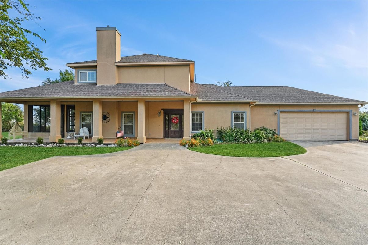 Attached, Exterior, Facade, Ranch
