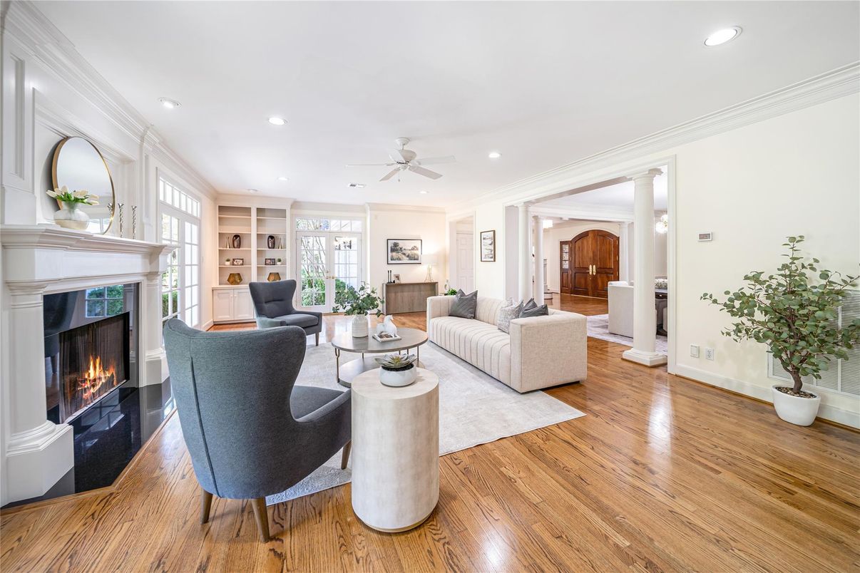 Fireplace, Interior, Living room, Recessed Lighting, Wood Texture Flooring