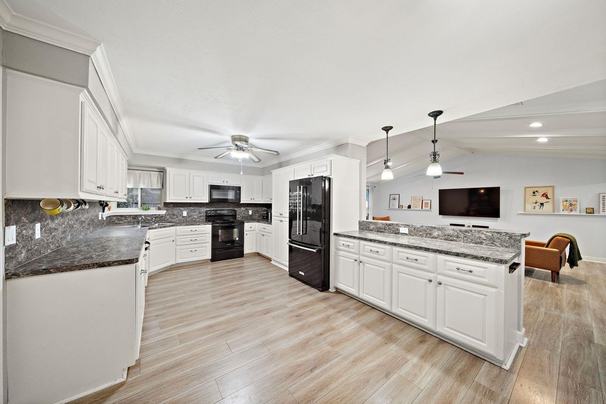 Interior, Kitchen, Pendant Lights, Recessed Lighting, Wood Texture Flooring