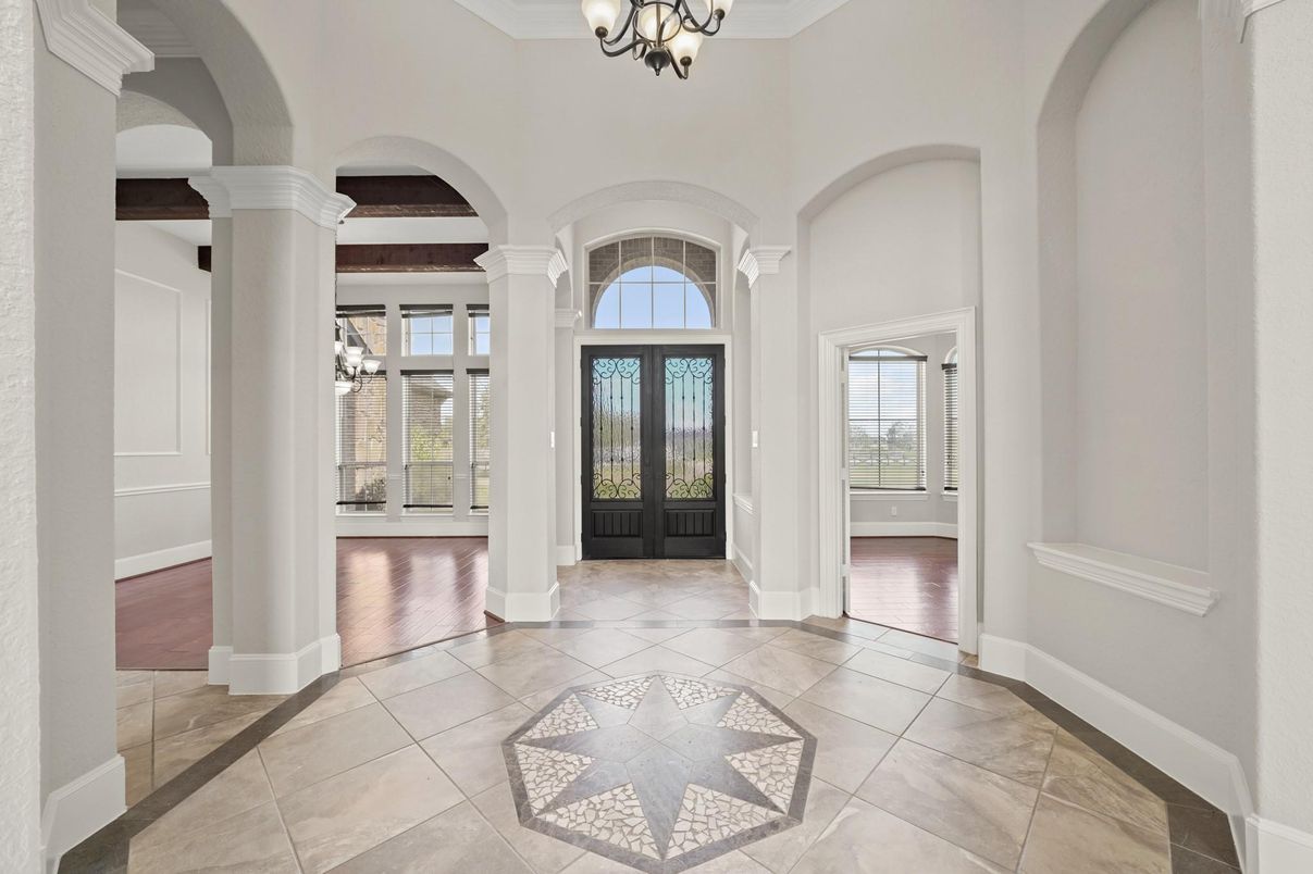 Chandelier, Interior, Wood Texture Flooring