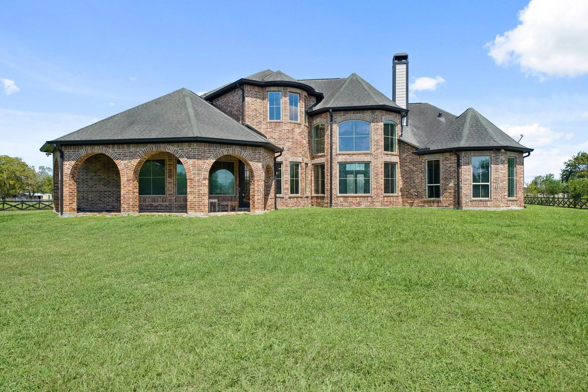 Backyard, Exterior, Facade, Brick Facade, French Provincial