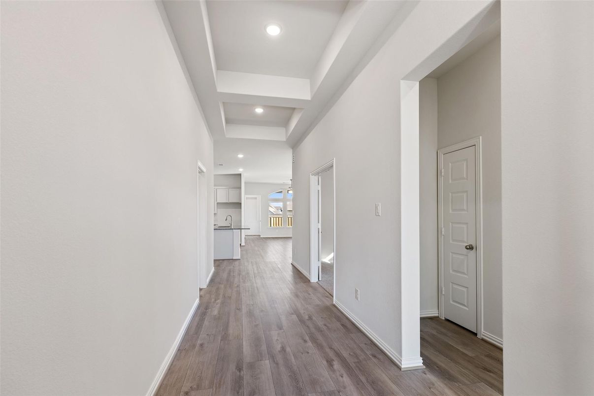 Interior, Recessed Lighting, Wood Texture Flooring
