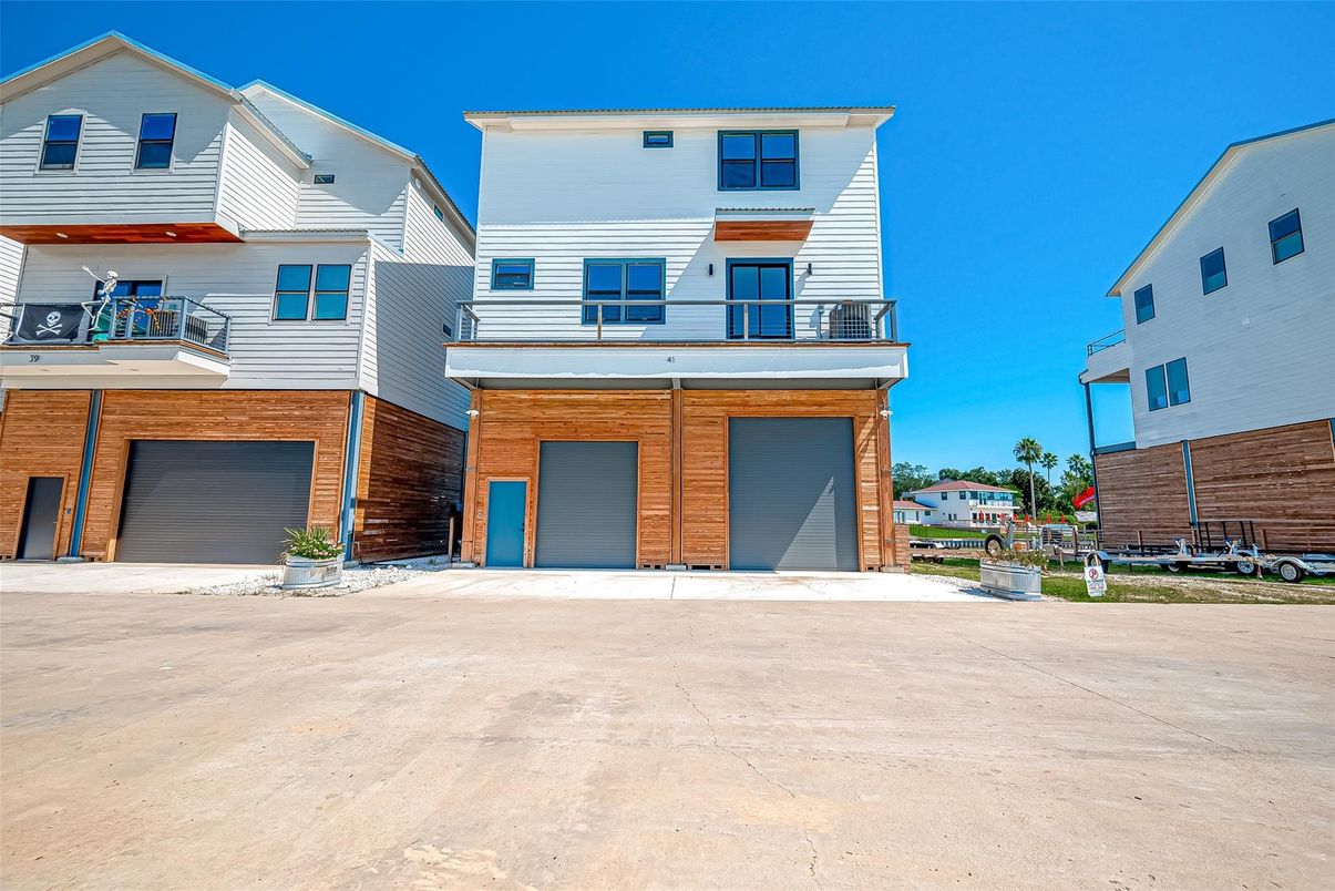 Attached, Exterior, Facade, Brick Facade, Rowhouse