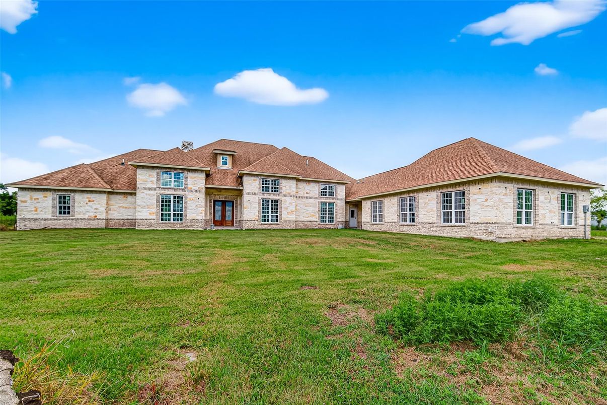 Backyard, Exterior, Facade, French Provincial