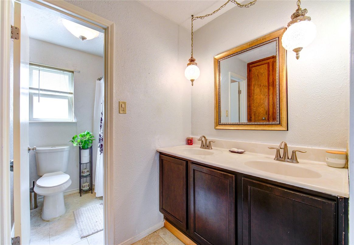 Bathroom, Interior, Pendant Lights