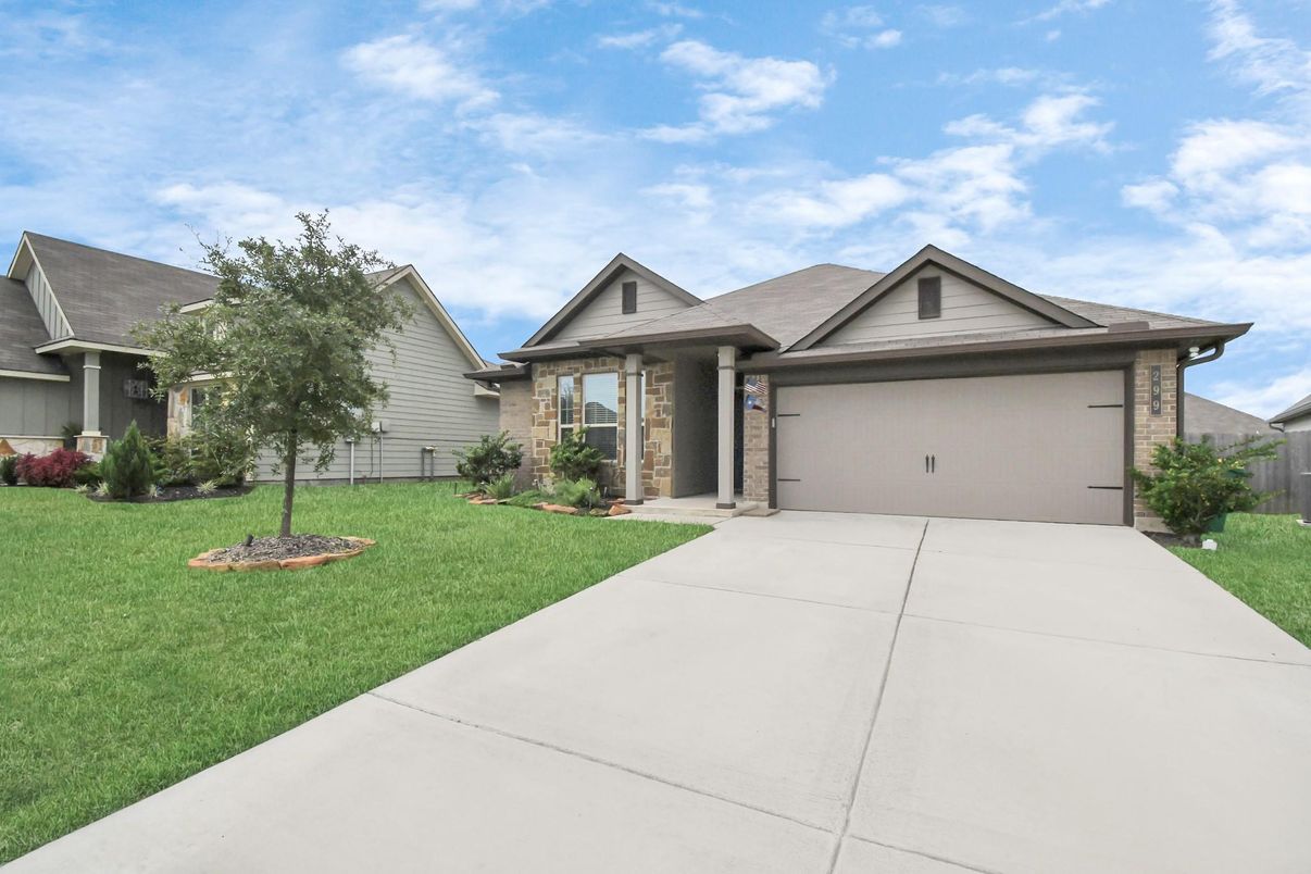 Attached, Backyard, Exterior, Facade, Ranch