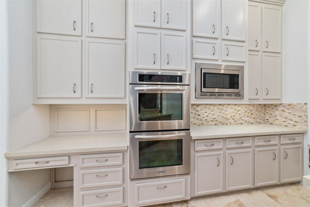 Interior, Kitchen, Stainless Steel Appliances