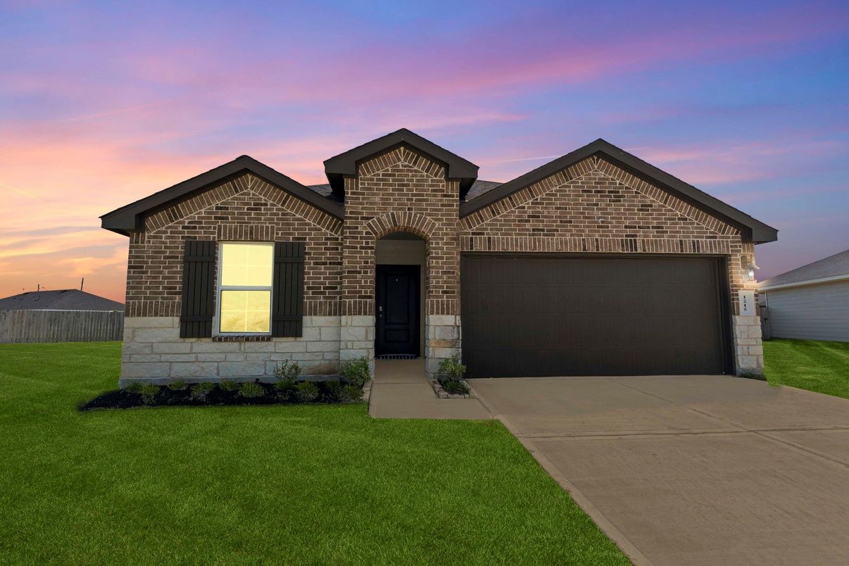 Attached, Exterior, Facade, Brick Traditional