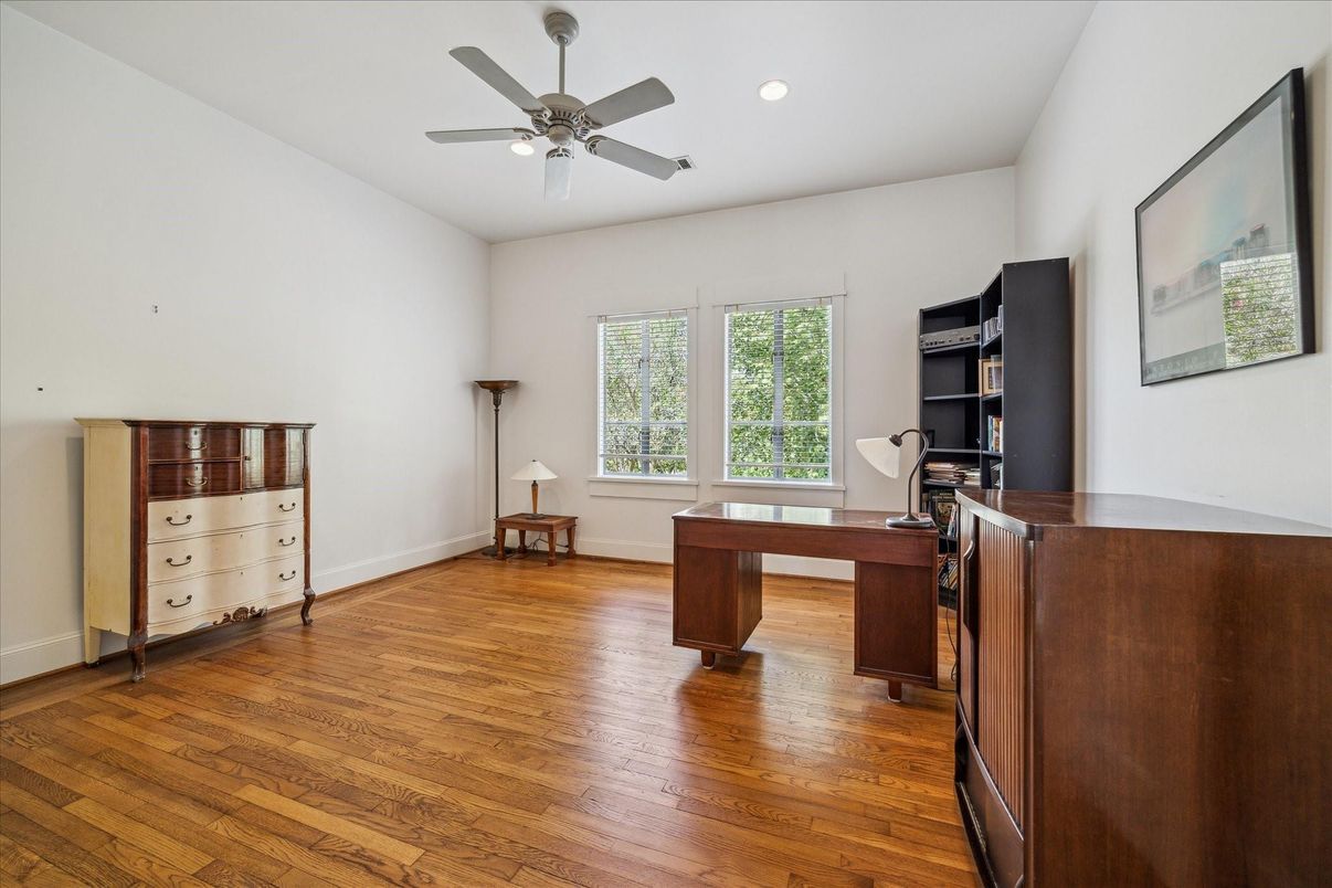 Home Office, Interior, Recessed Lighting, Wood Texture Flooring