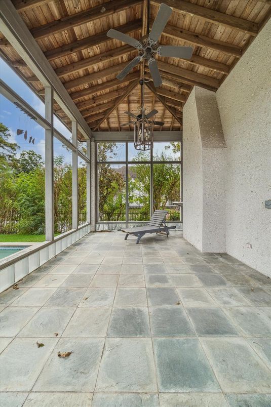Chandelier, Empty room, Interior, Sun Room, Wooden Beams, Wooden Ceilings