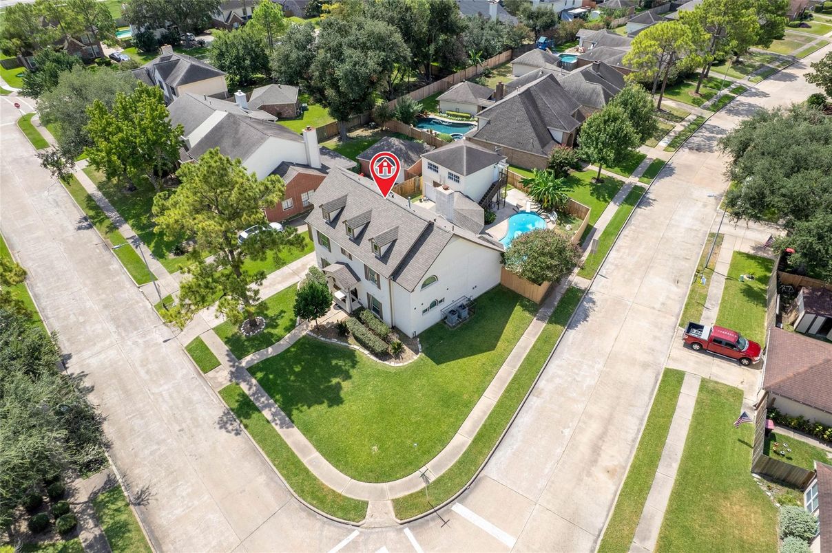 Exterior, Drone