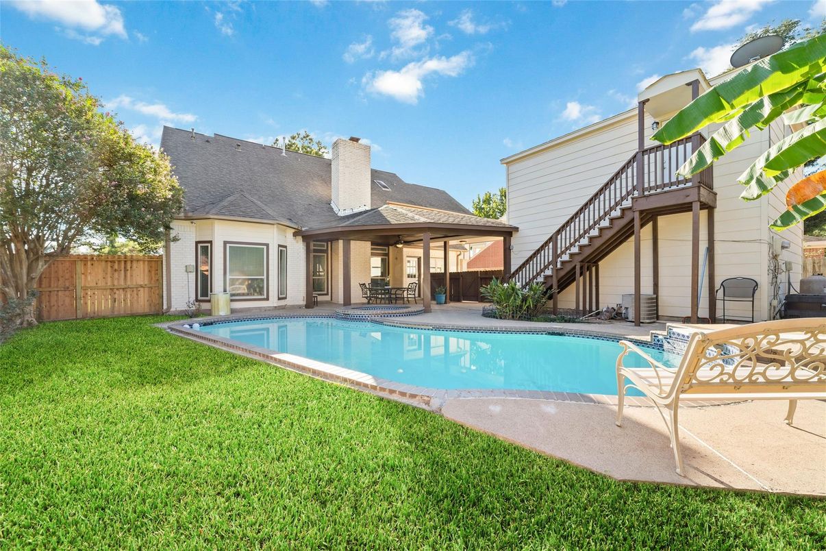 Backyard, Exterior, Pool