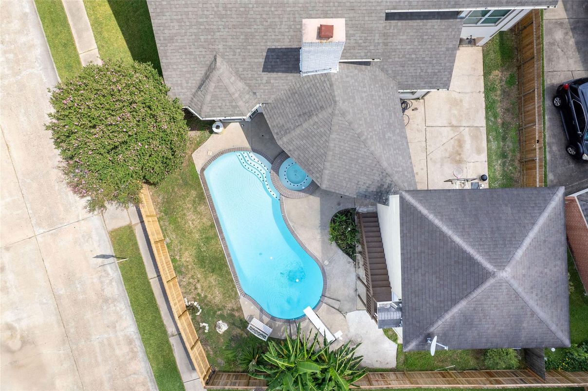 Exterior, Drone
